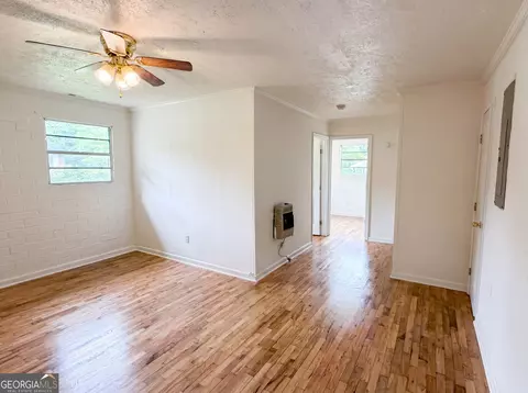 Living - 243 Glenn St, Jackson, GA 30233 photo 3 of 5