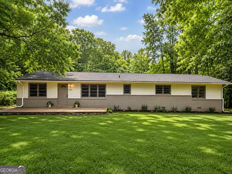 504 Abney St, La Fayette, GA 30728