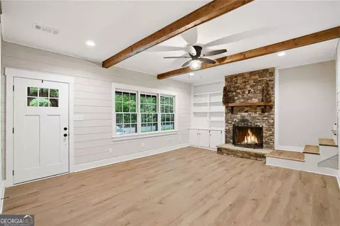 Living - 202 Buckskull Hollow Ct, Jasper, GA 30143 photo 4 of 6