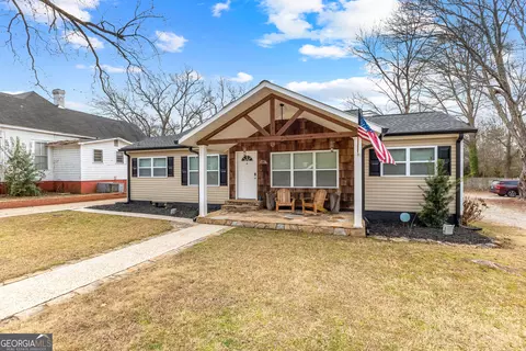 214 Johnson St, Hogansville, GA 30230