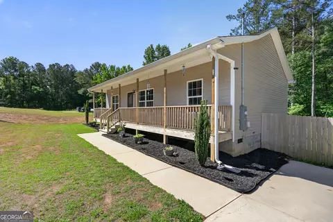 Exterior - 22 Sutton Rd, Buchanan, GA 30113 photo 2 of 5