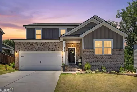 215 Summit Pointe Dr, Dallas, GA 30132