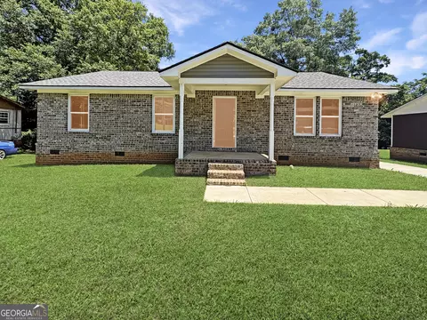 24 George St, Forsyth, GA 31029