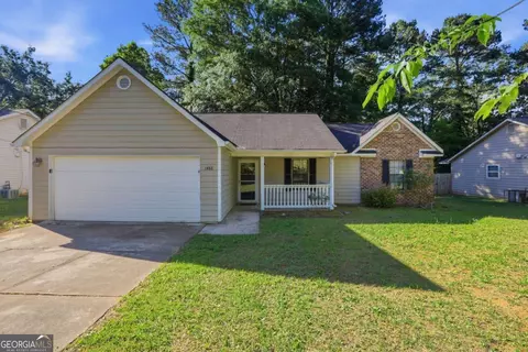1486 Carriage Ln, Jonesboro, GA 30238