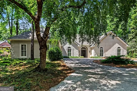 2565 Fairview Dr, Cumming, GA 30041