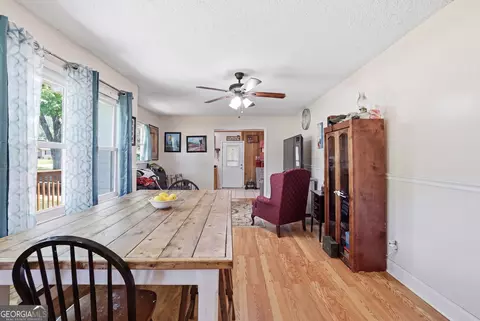 Dining - 369 Skyline Dr, Toccoa, GA 30577 photo 2 of 3