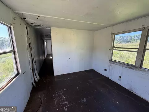 265 Aldora St, Barnesville, GA 30204 photo 8