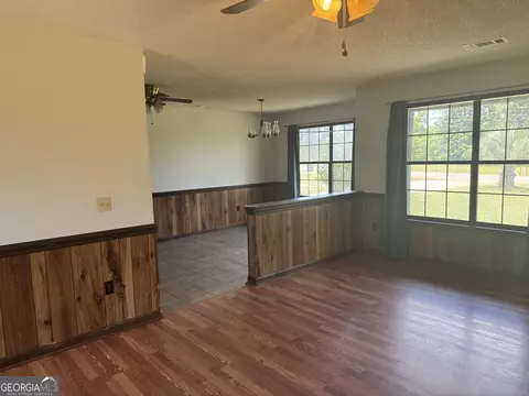 Living - 420 Wilson Ave, Lyons, GA 30436 photo 1 of 1