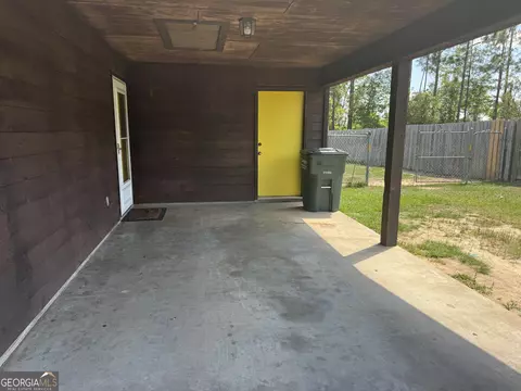 Exterior - 420 Wilson Ave, Lyons, GA 30436 photo 4 of 7