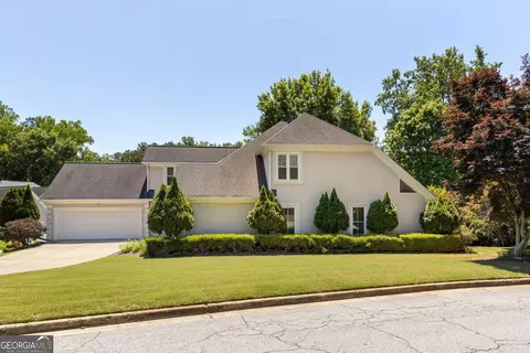 Exterior - 3736 Harts Pl, Chamblee, GA 30341 photo 5 of 5