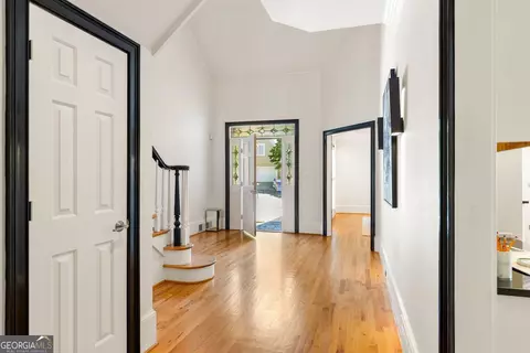 Entry Way - 3736 Harts Pl, Chamblee, GA 30341 photo 3 of 4