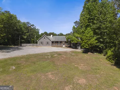 240 Magmar Ln, Fayetteville, GA 30214
