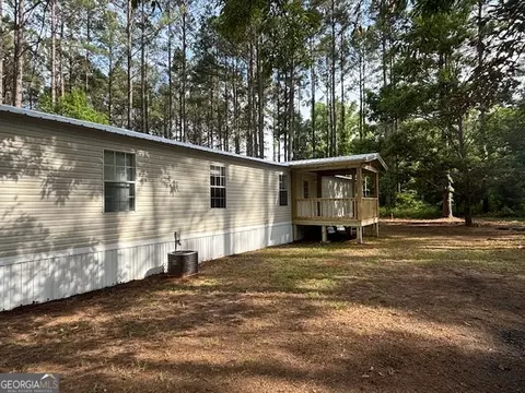 1171 1st St, Montrose, GA 31065