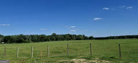 352 Farm Rd, Saint George, GA 31562