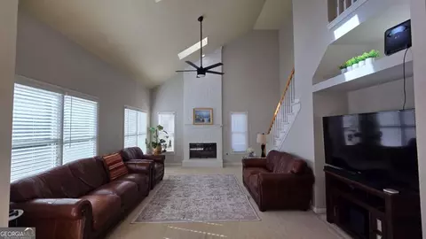 Entry Way - 3846 Stonebriar Ln, Duluth, GA 30097 photo 4 of 12