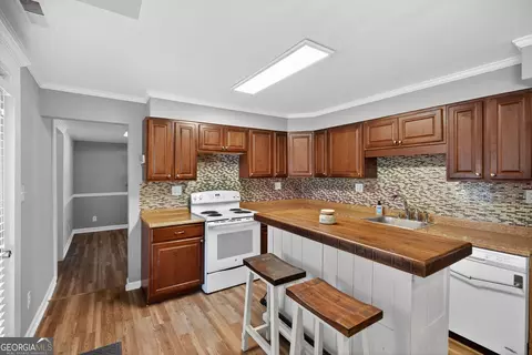 Kitchen - 56 Eaves Dr, Temple, GA 30179 photo 2 of 2
