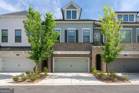 1040 Harper Dr, Roswell, GA 30076