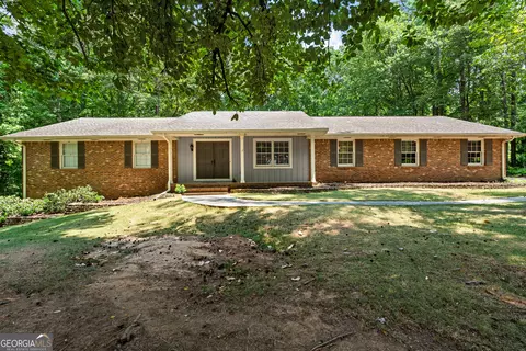 250 Devilla Trce, Fayetteville, GA 30214