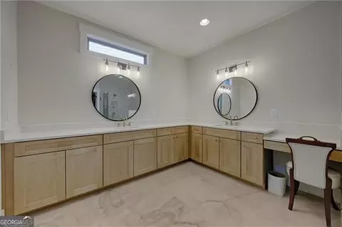 Bath - 439 Northside Dr, Canton, GA 30115 photo 2 of 5