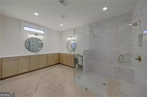 Bath - 439 Northside Dr, Canton, GA 30115 photo 1 of 5