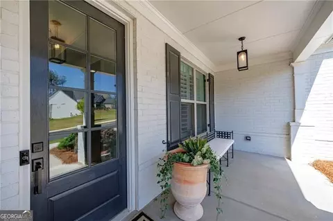 Exterior - 439 Northside Dr, Canton, GA 30115 photo 4 of 16