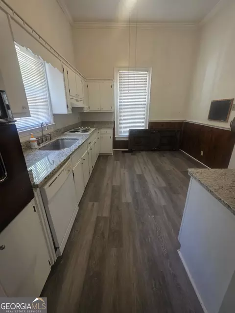 Kitchen - 1663 Alcovy Mountain Rd, Monroe, GA 30655 photo 2 of 4