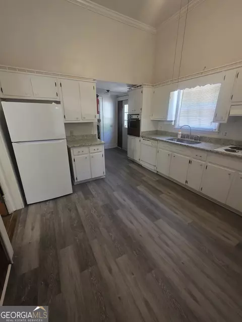 Kitchen - 1663 Alcovy Mountain Rd, Monroe, GA 30655 photo 3 of 4