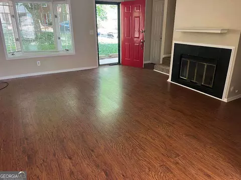 192 High Creek Dr, Roswell, GA 30076