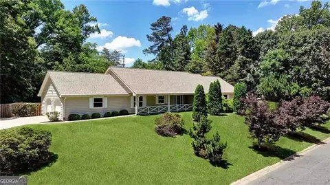 2861 Interlaken Dr, Marietta, GA 30062