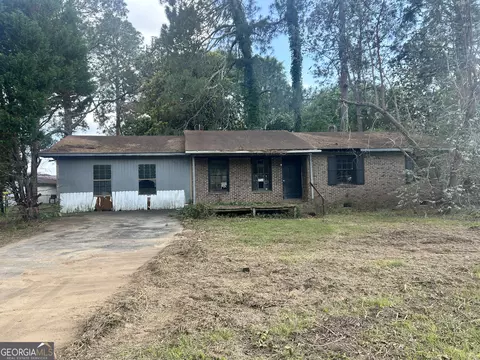 102 Brown Dr, Warner Robins, GA 31093