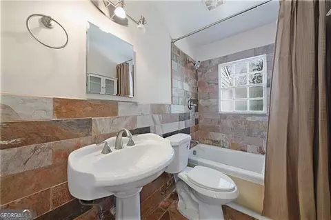 Bath - Undisclosed, Chamblee, GA 30341 photo 1 of 2