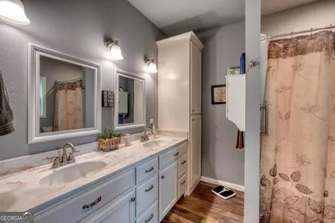 Bath - 110 Hampton Rd, Morganton, GA 30560 photo 1 of 2