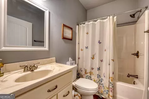 Bath - 110 Hampton Rd, Morganton, GA 30560 photo 2 of 2