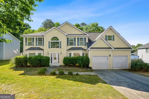 7531 Petal Pl, Fairburn, GA 30213