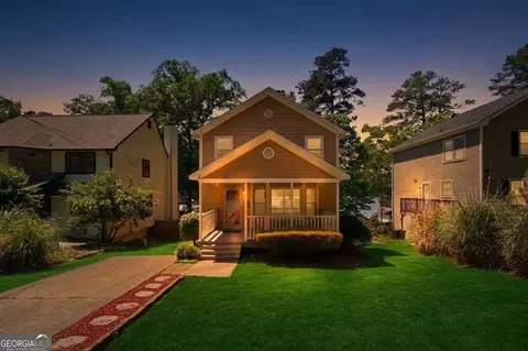8712 Lake Dr, Snellville, GA 30039