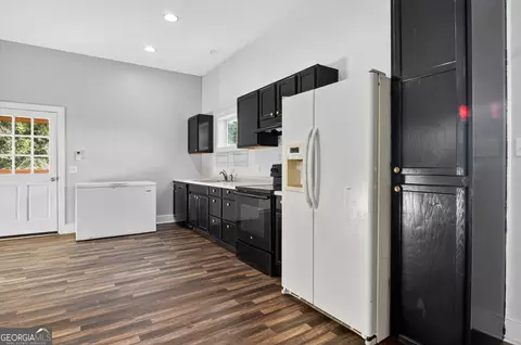 Kitchen - 134 Mitchell Farm Rd, Colbert, GA 30628 photo 6 of 6