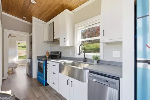 Kitchen - 527 Saunders Rd #LOT 2, Franklin, NC 28734 photo 1 of 1
