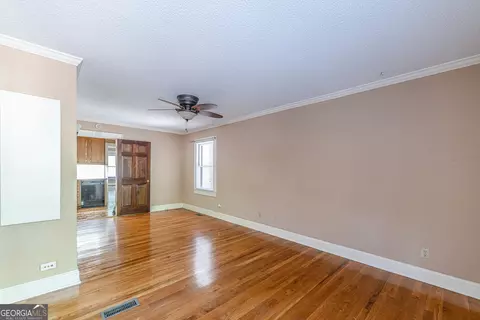 Living - 809 E 2nd Ave SW, Rome, GA 30161 photo 5 of 5