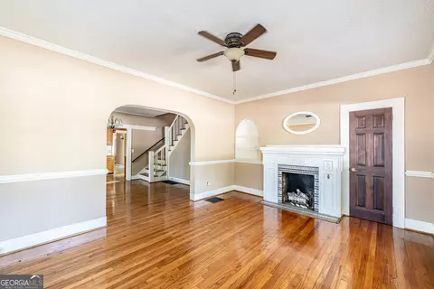 Living - 809 E 2nd Ave SW, Rome, GA 30161 photo 3 of 5