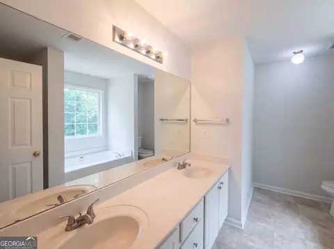 Bath - 1192 Eagles Pass, Mcdonough, GA 30253 photo 3 of 4