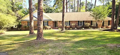 104 Pine Bluff Dr, Statesboro, GA 30458