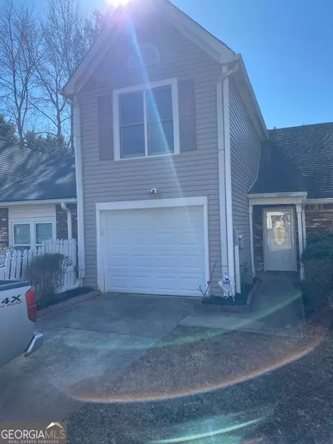 384 Lakeridge Ct, Riverdale, GA 30274