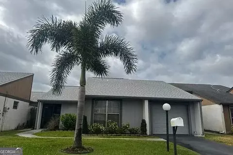 9801 Maplecrest Cir, Lehigh Acres, FL 33936