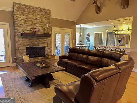 Living - 519 Thompson Level Rd, Lyons, GA 30436 photo 1 of 3