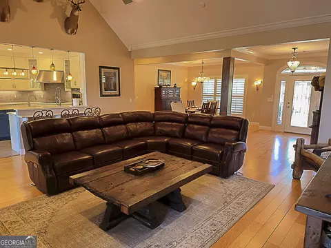 Living - 519 Thompson Level Rd, Lyons, GA 30436 photo 2 of 3