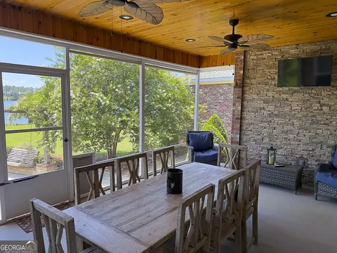 Exterior - 519 Thompson Level Rd, Lyons, GA 30436 photo 3 of 18