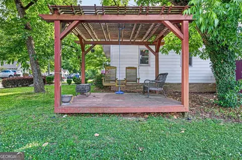 Exterior - 178 Hamilton Ave, Winder, GA 30680 photo 1 of 9