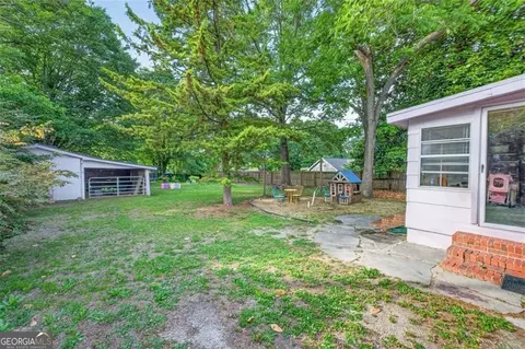 Exterior - 178 Hamilton Ave, Winder, GA 30680 photo 4 of 9