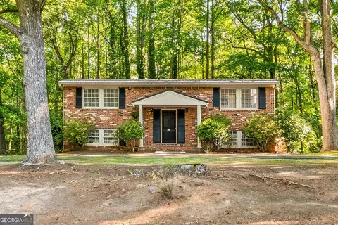 65 Glenmar Dr, Newnan, GA 30263