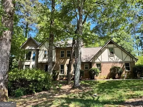3807 Avera Ln, Peachtree Corners, GA 30092